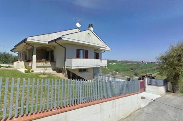3-stroey villa with garden and panoramic view Ref S1393